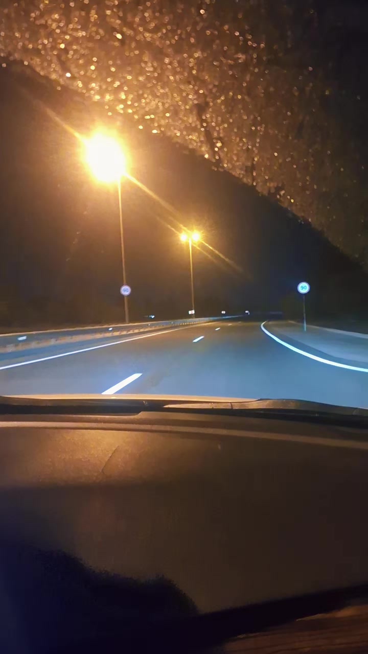 @๐ค๐ต๐๐๐๏ธ
