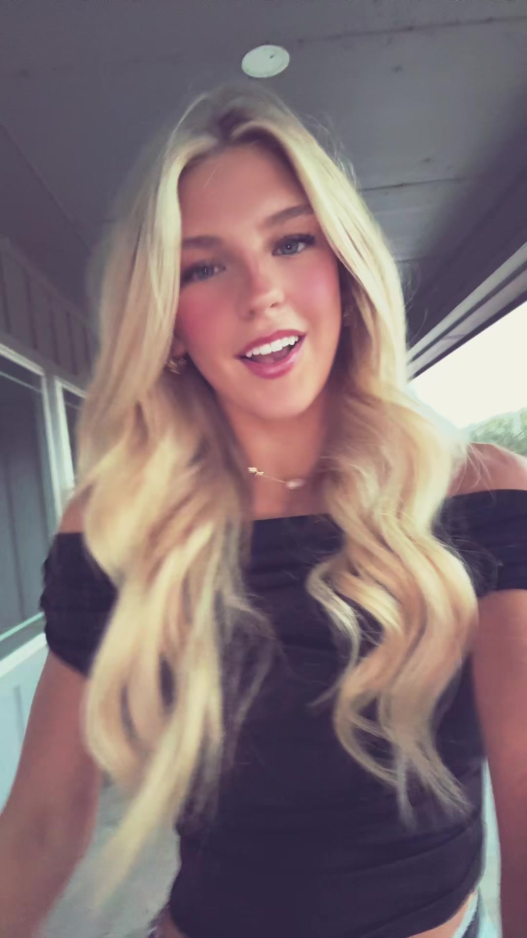 @lizzyyy