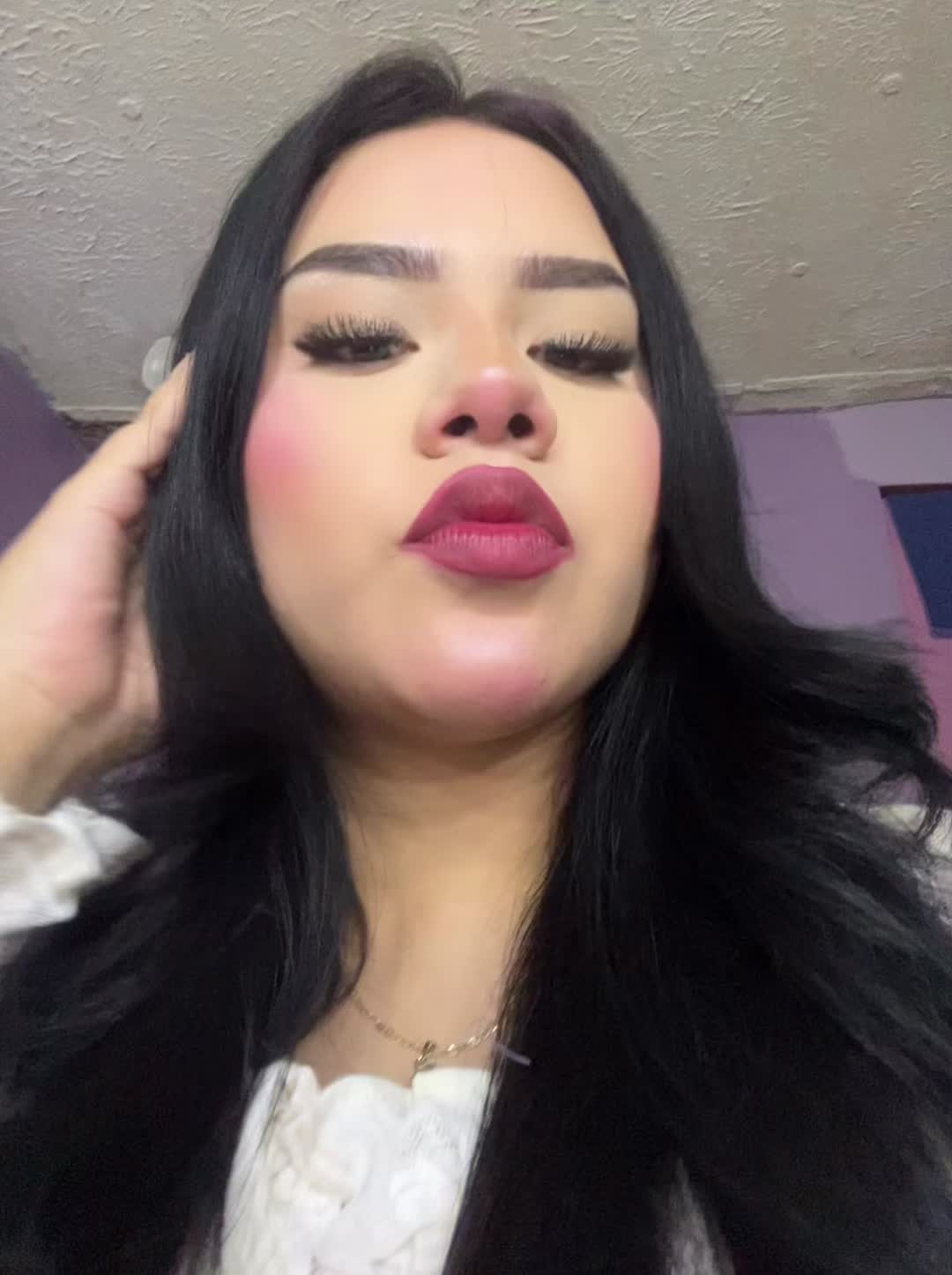 @V👻