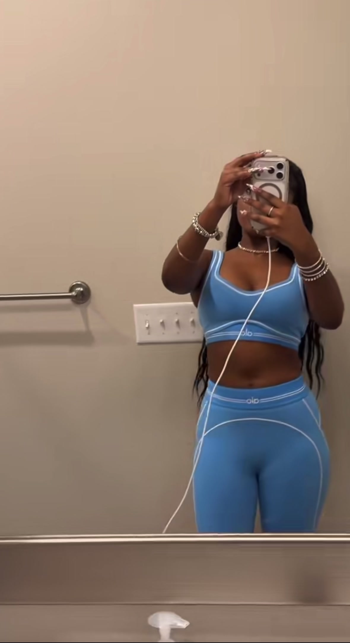 @world.of_laila