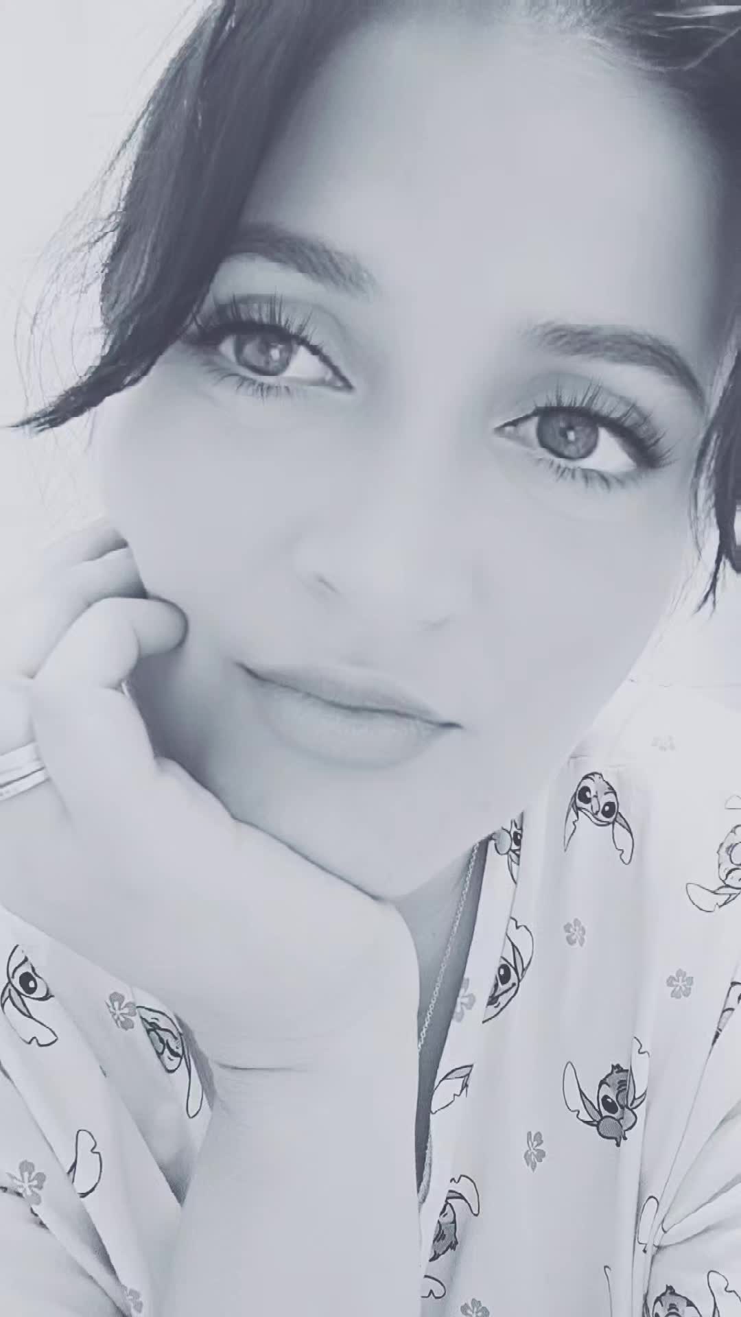 @Cris37yas10
