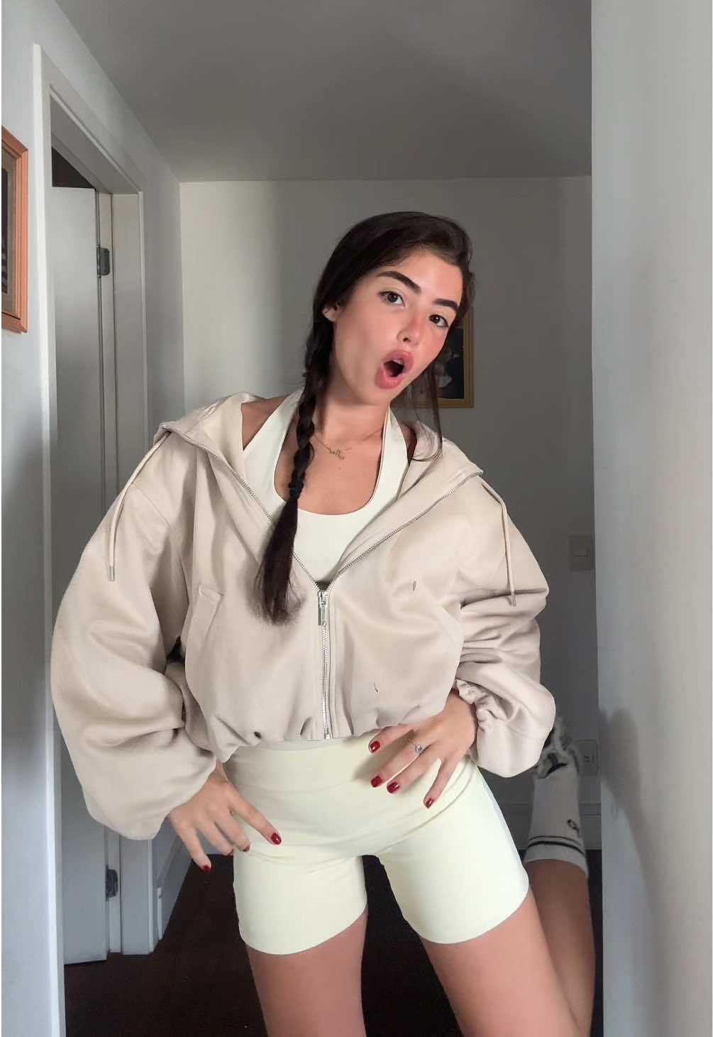 @MelBayde