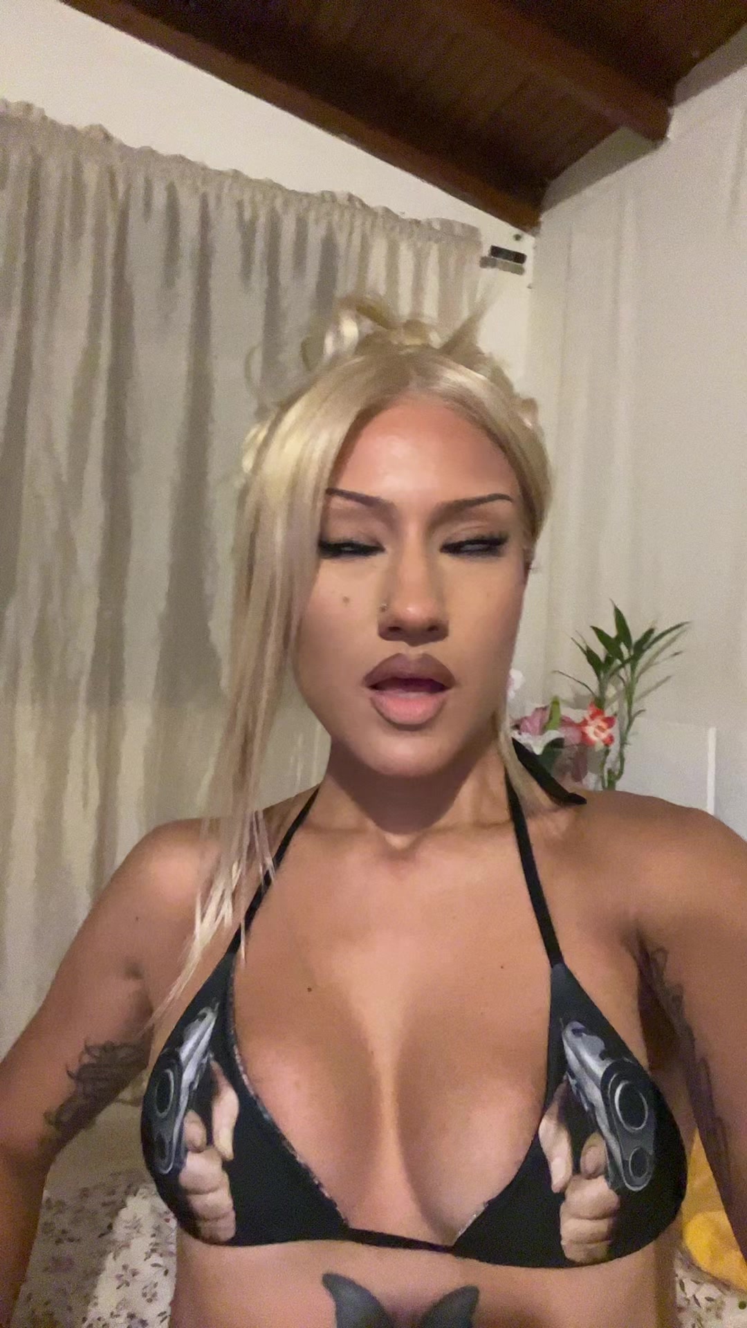 @Latiairenee