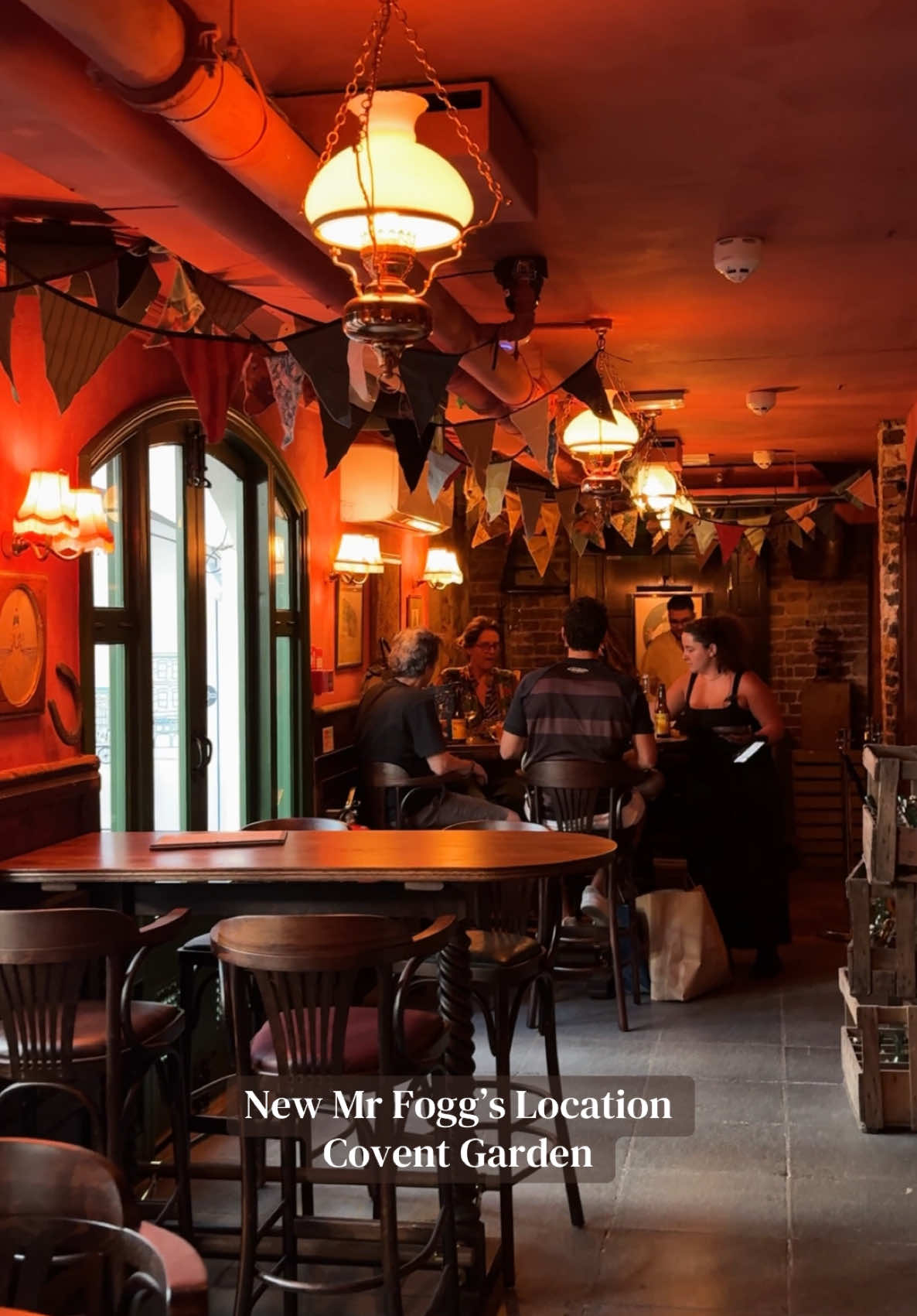 @London Scene - Art & Travel