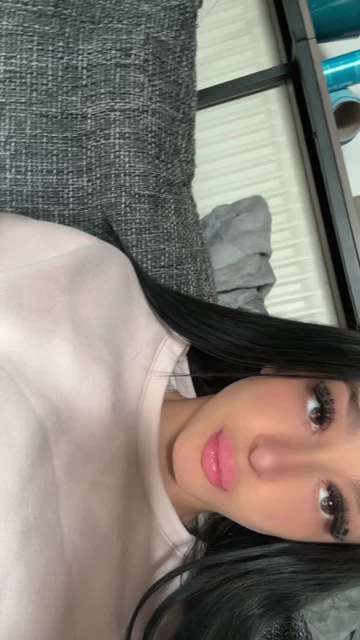 @elleahmelling
