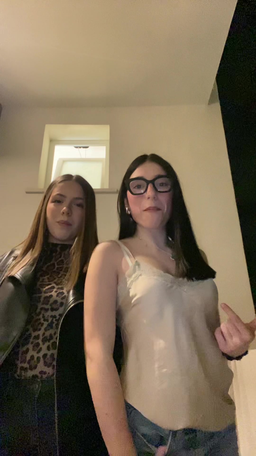 @Alis