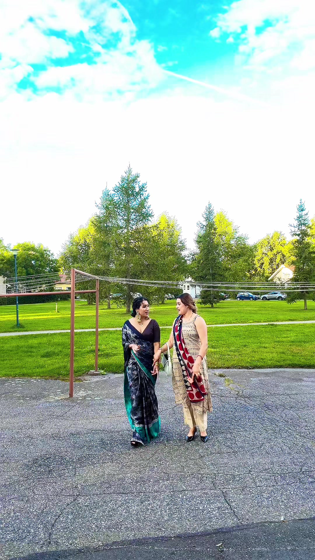 @Surprise it's Sara 🇳🇵🇫🇮😊