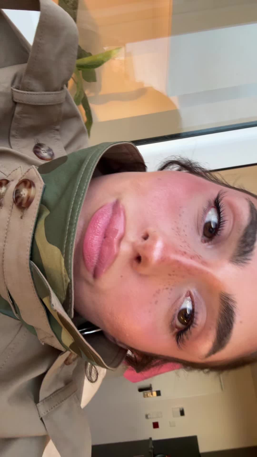 @⠀