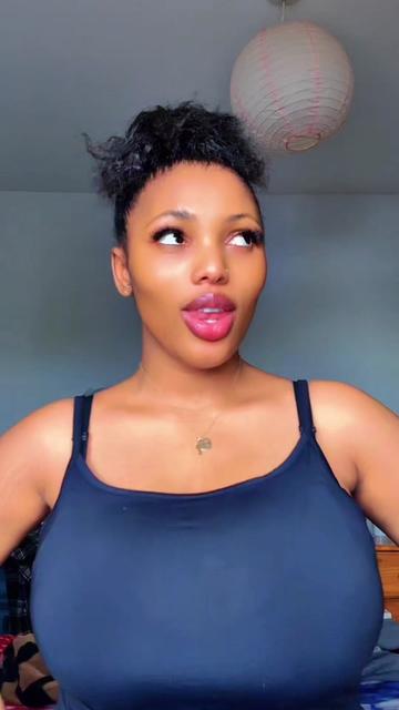 @IYZ QUEEN 💍🦋❤️🩷