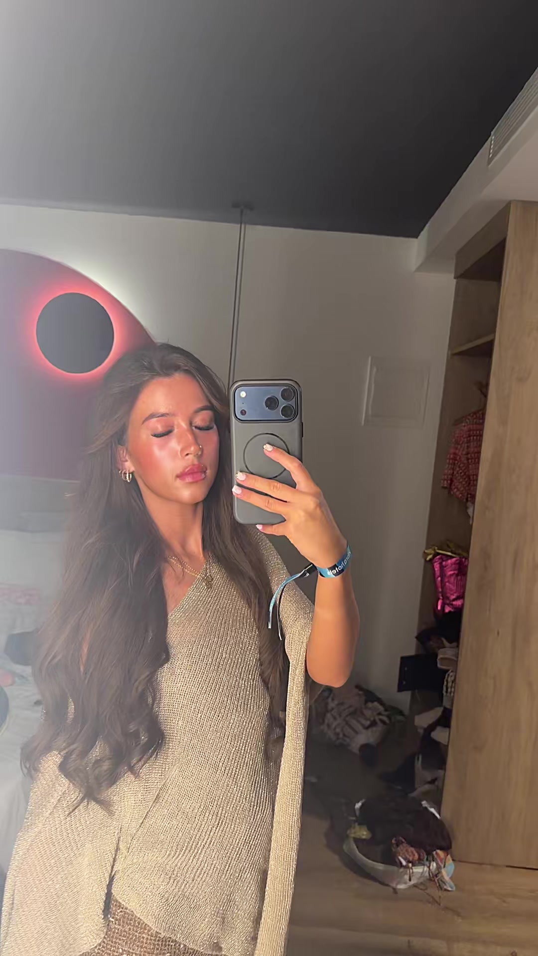 @lily-mai