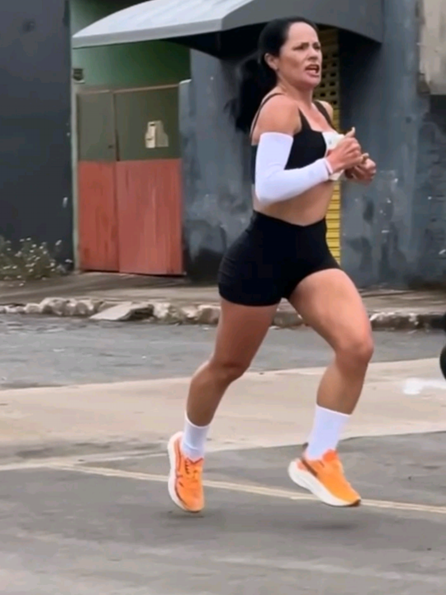 @Gabii Hondaa