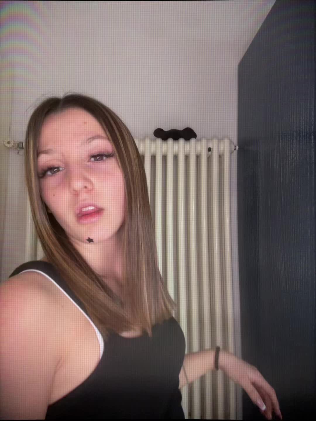 @𝓐𝓷𝓰𝓮𝓵𝓪🌟
