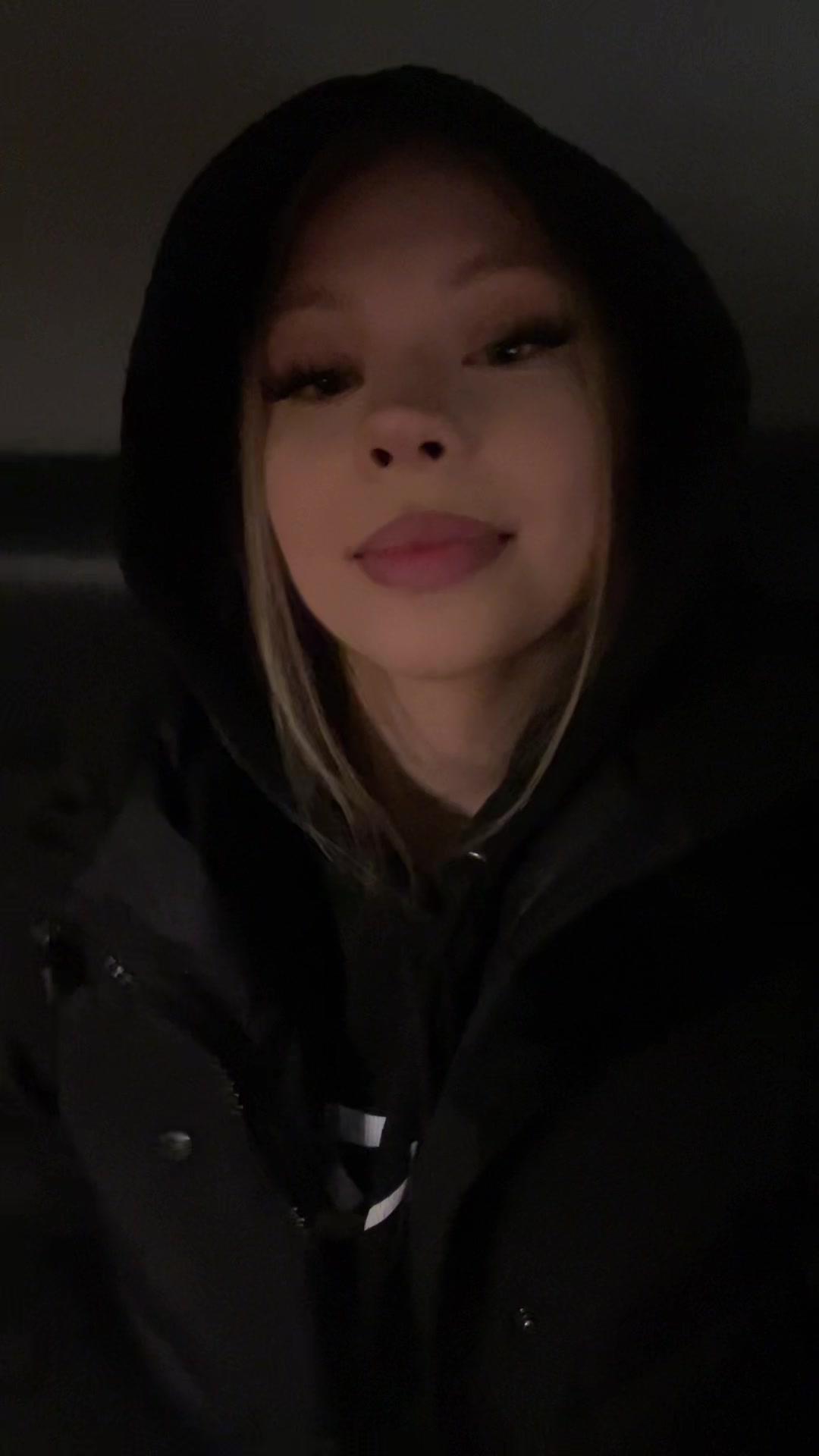 @ツ