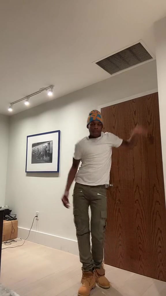 @Mennnndi