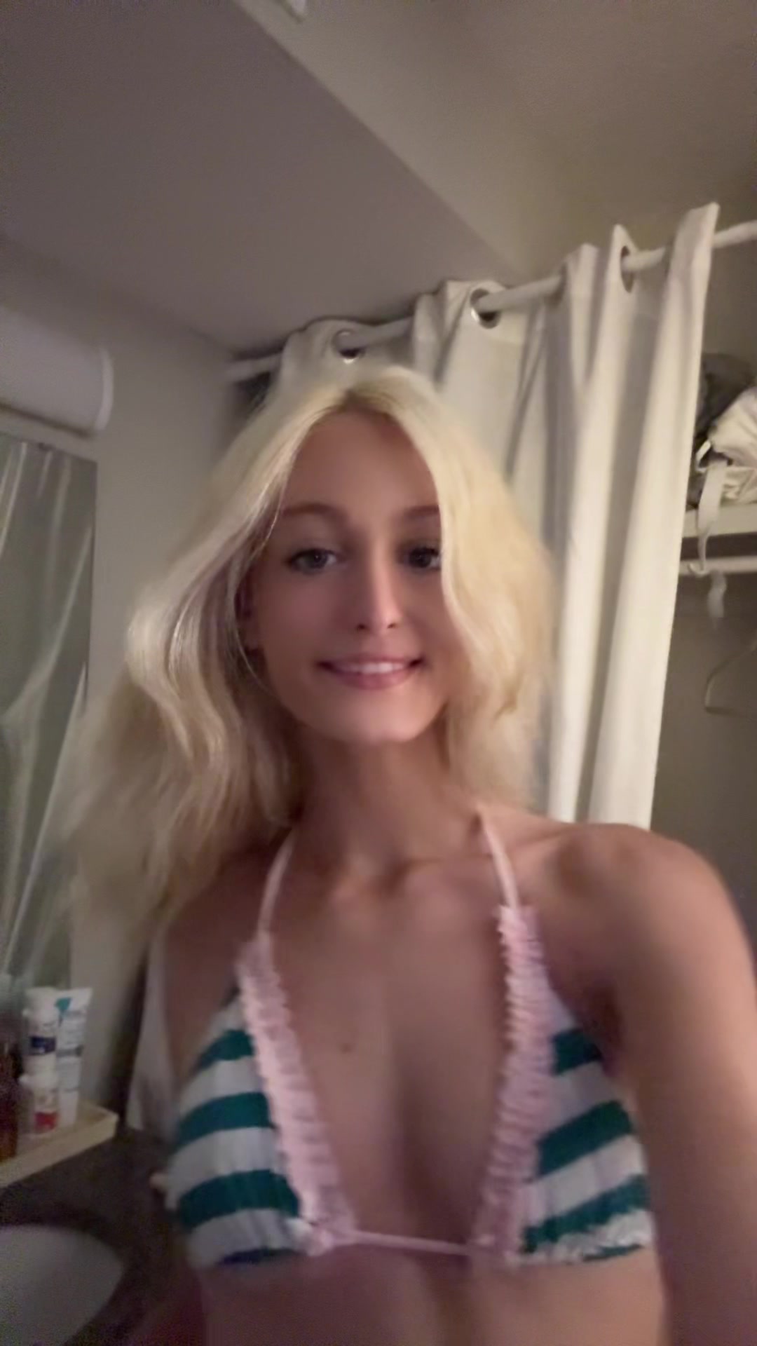 @anya