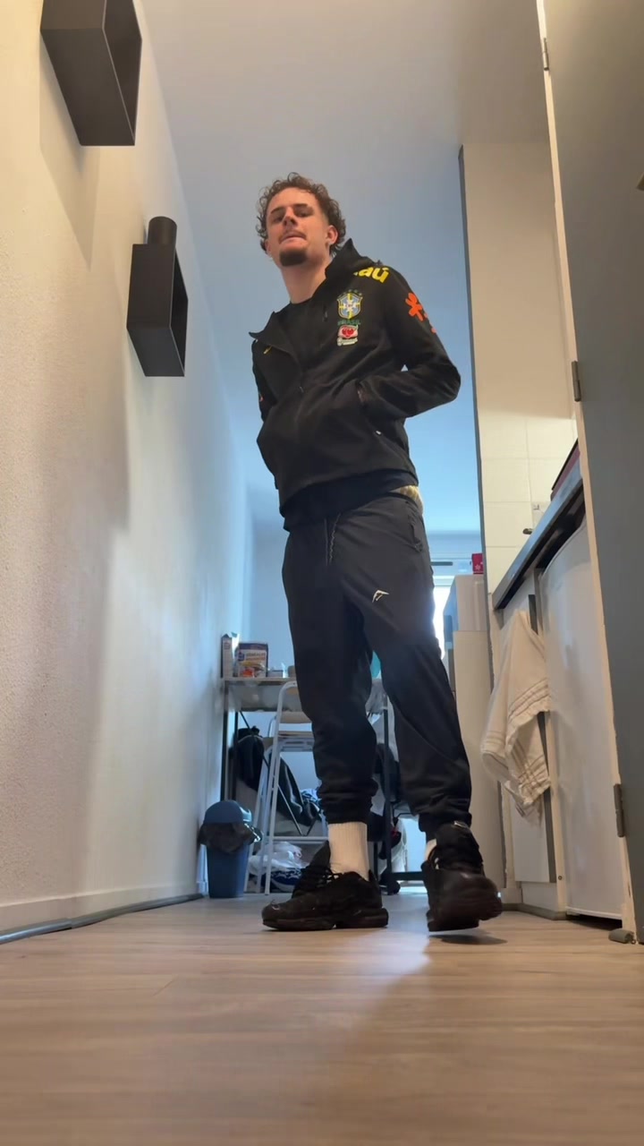 @SVM’´💨