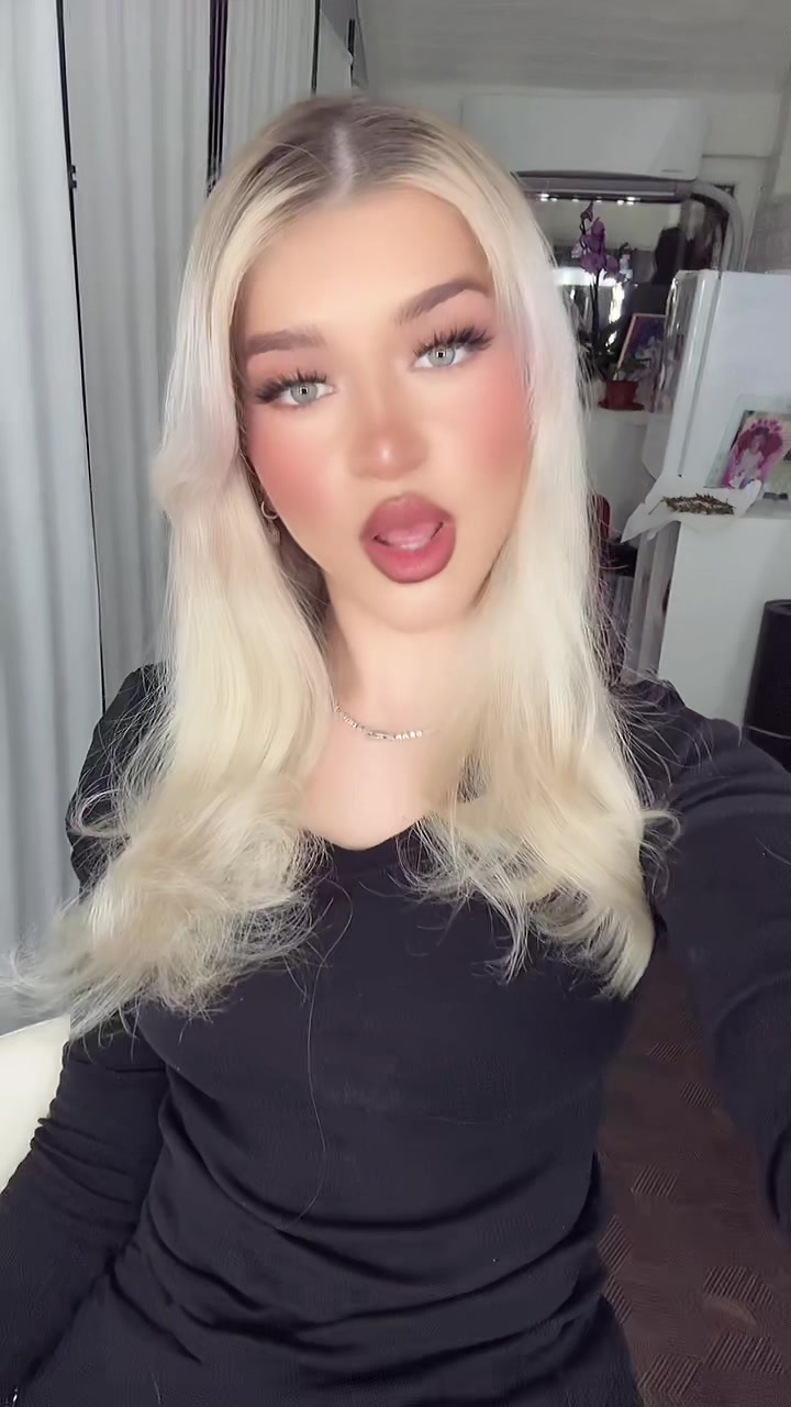 @Diana Damian 𝜗𝜚