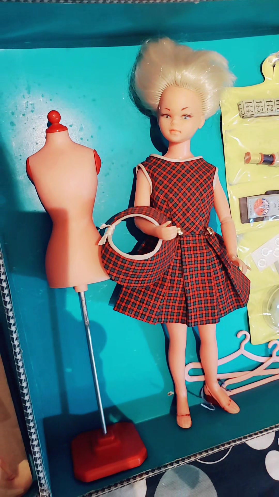 @vintage_fashion_dolls