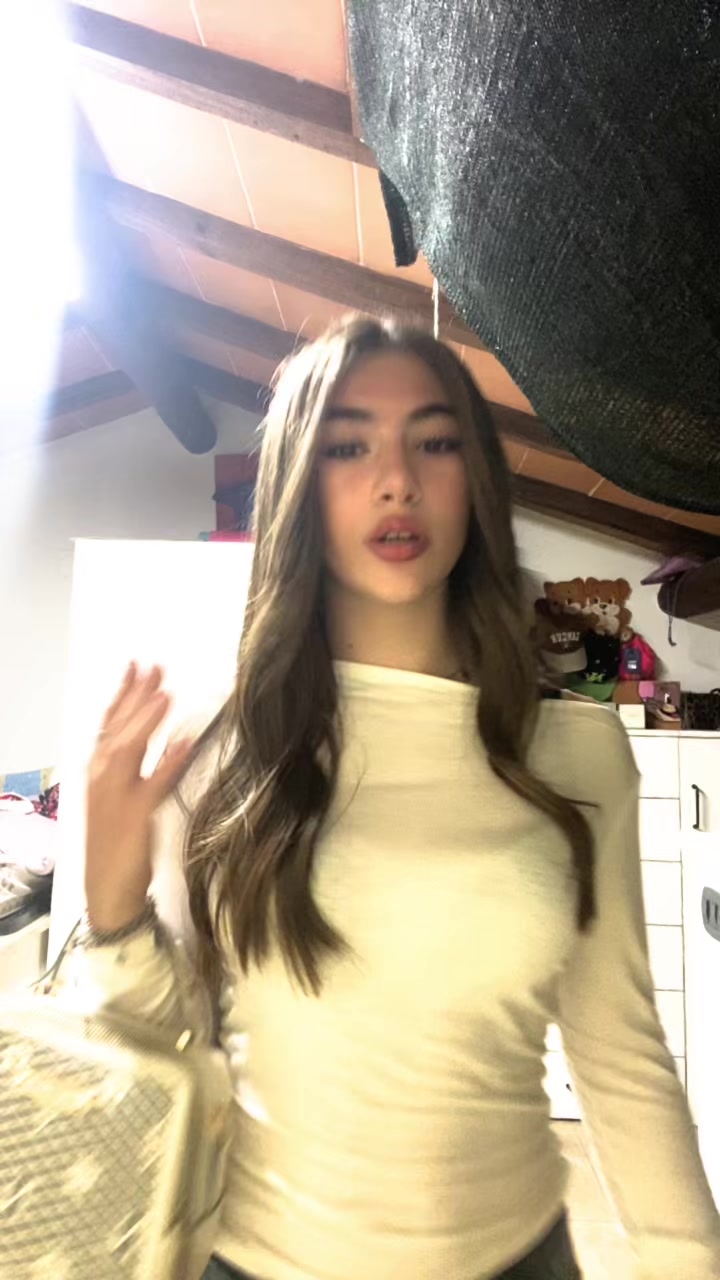 @🖤