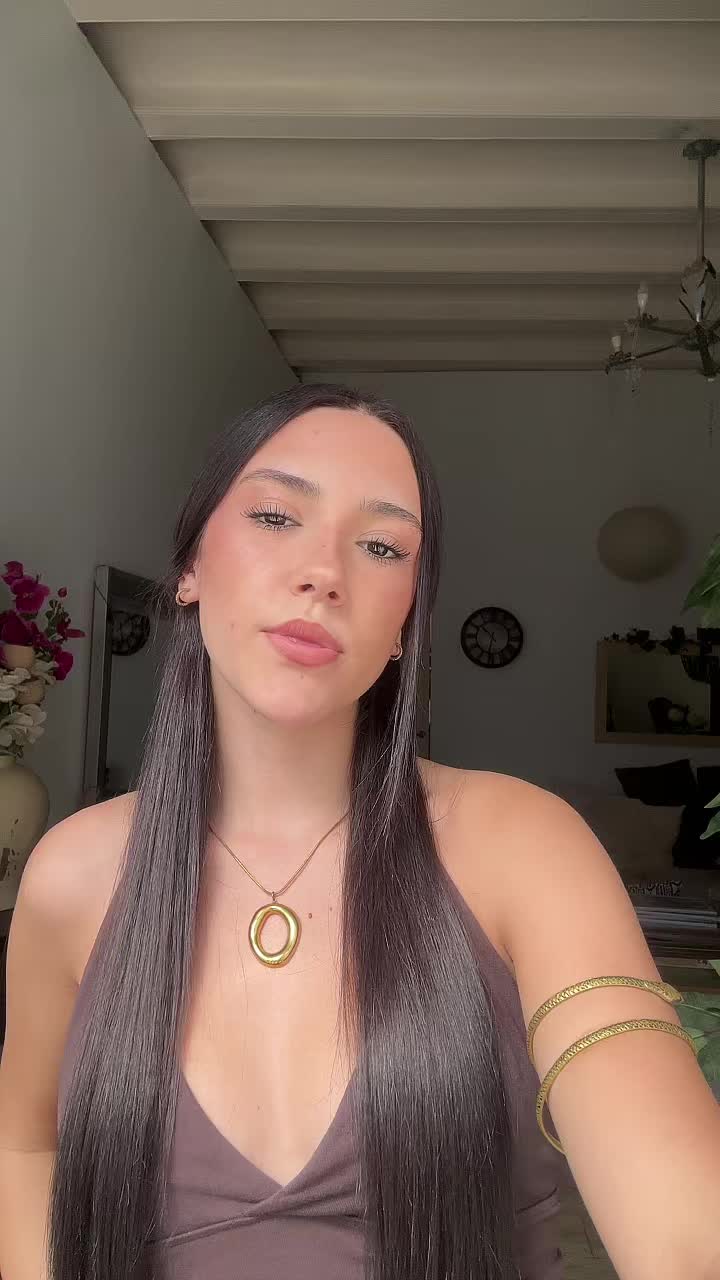 @𝒐𝒍𝒊𝒗𝒊𝒂𝒔𝒂𝒏𝒛