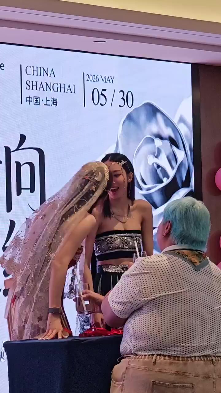 @MooKhem.Rin 🇮🇩