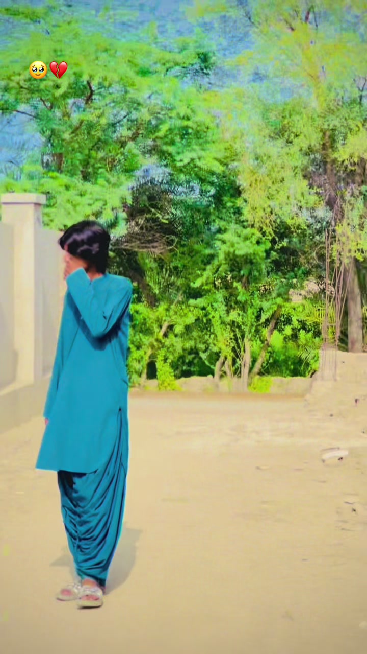 @کنگ نازک 🙌🖤