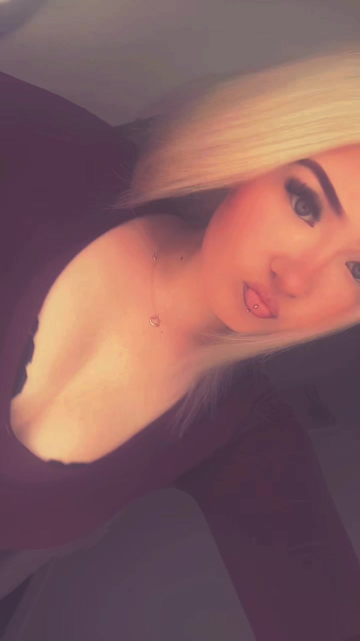 @𝒞𝒽𝓁𝑜𝑒𝑅𝑜𝓈𝑒💋