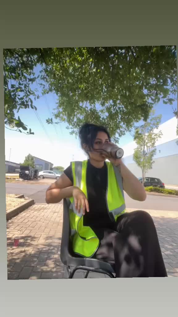 @Ana