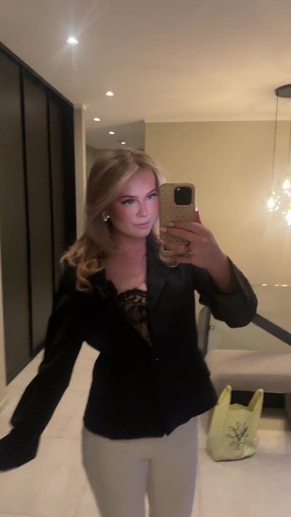@👑