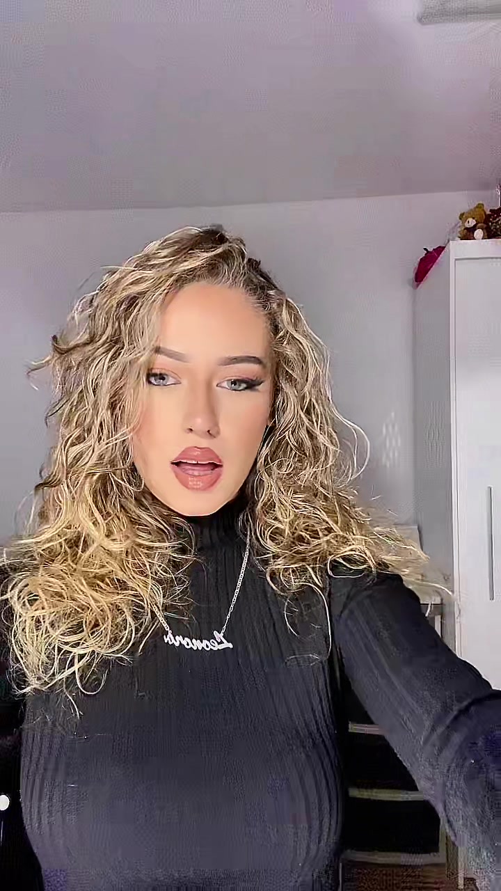 @Leonora Greku