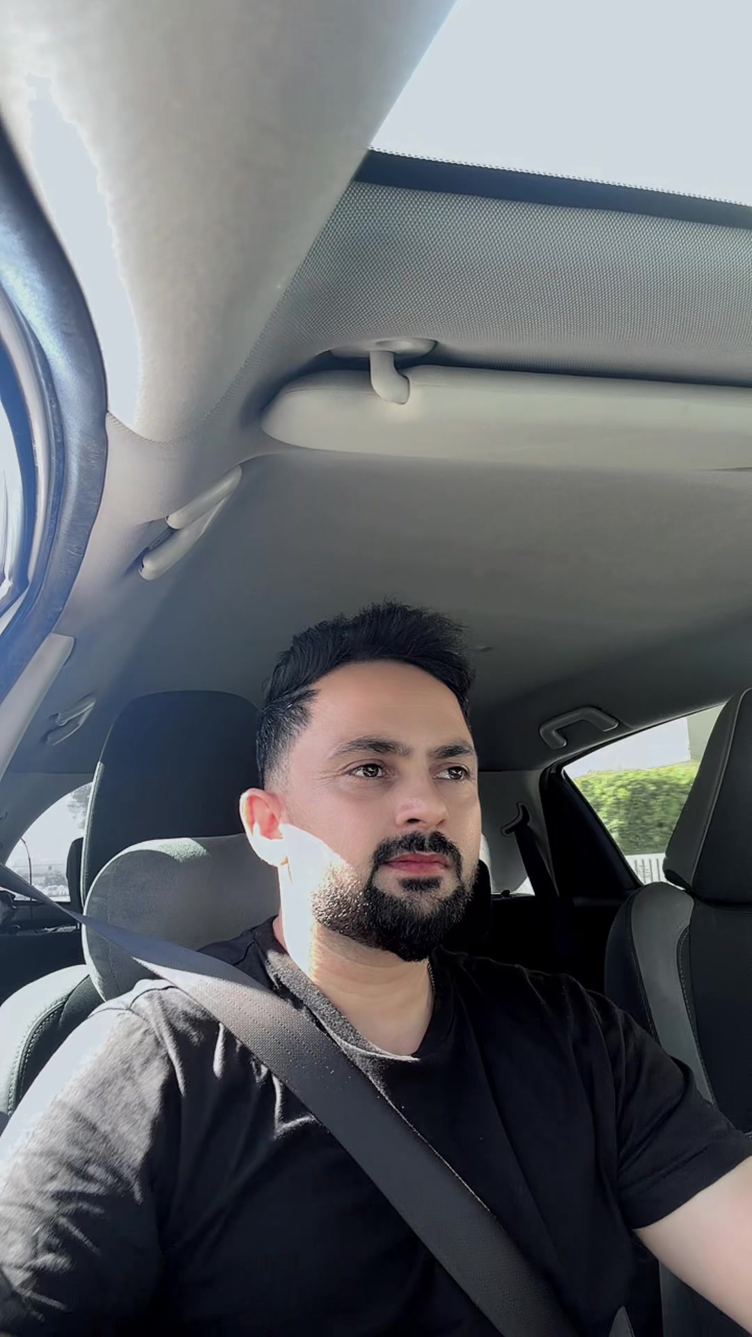 @BABBU🇵🇰🇬🇷
