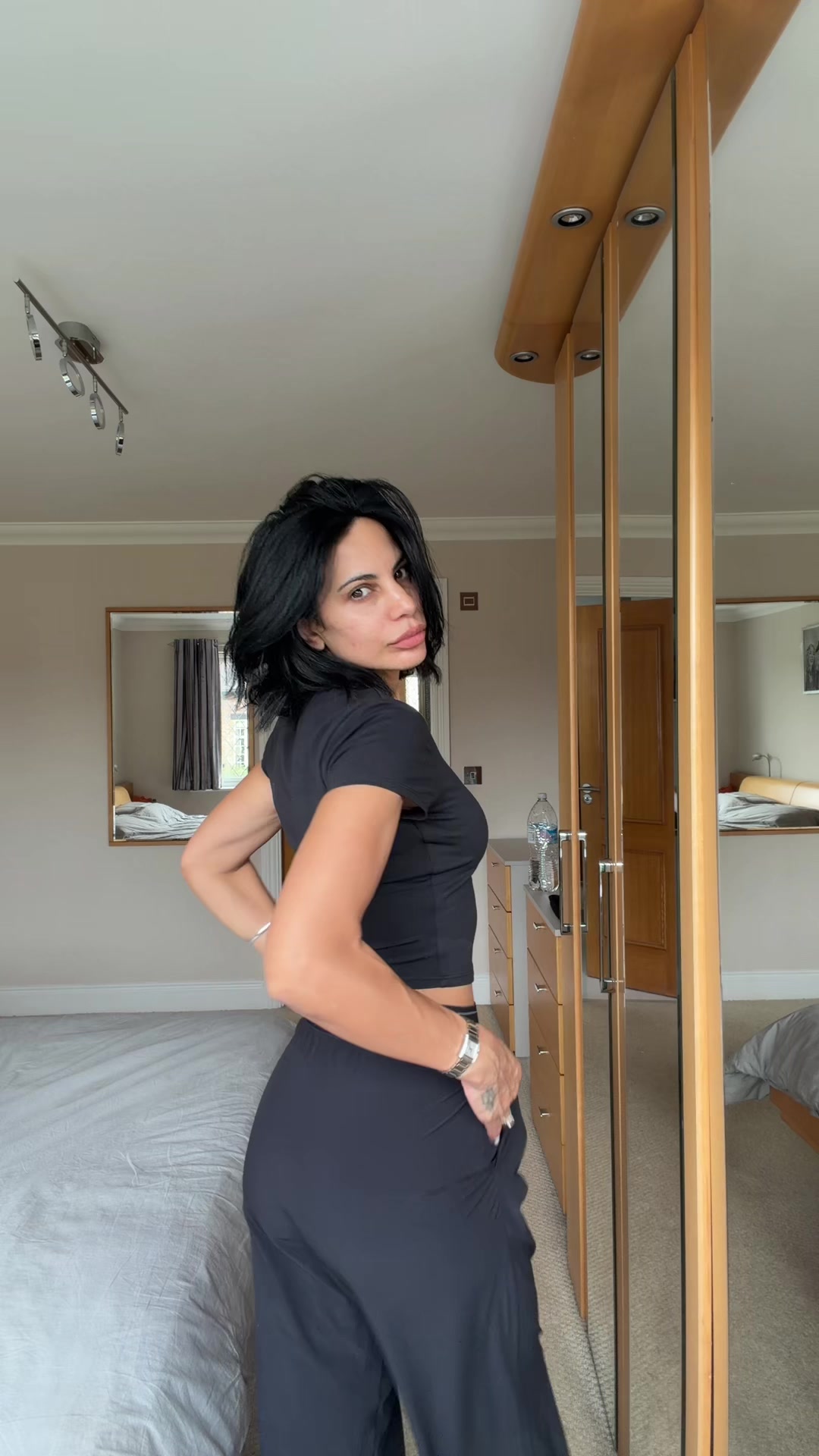 @Looks_by_ridgey