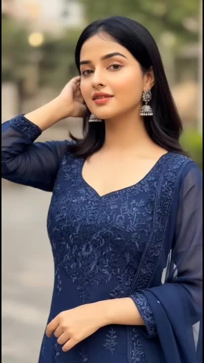 @Riya Khan
