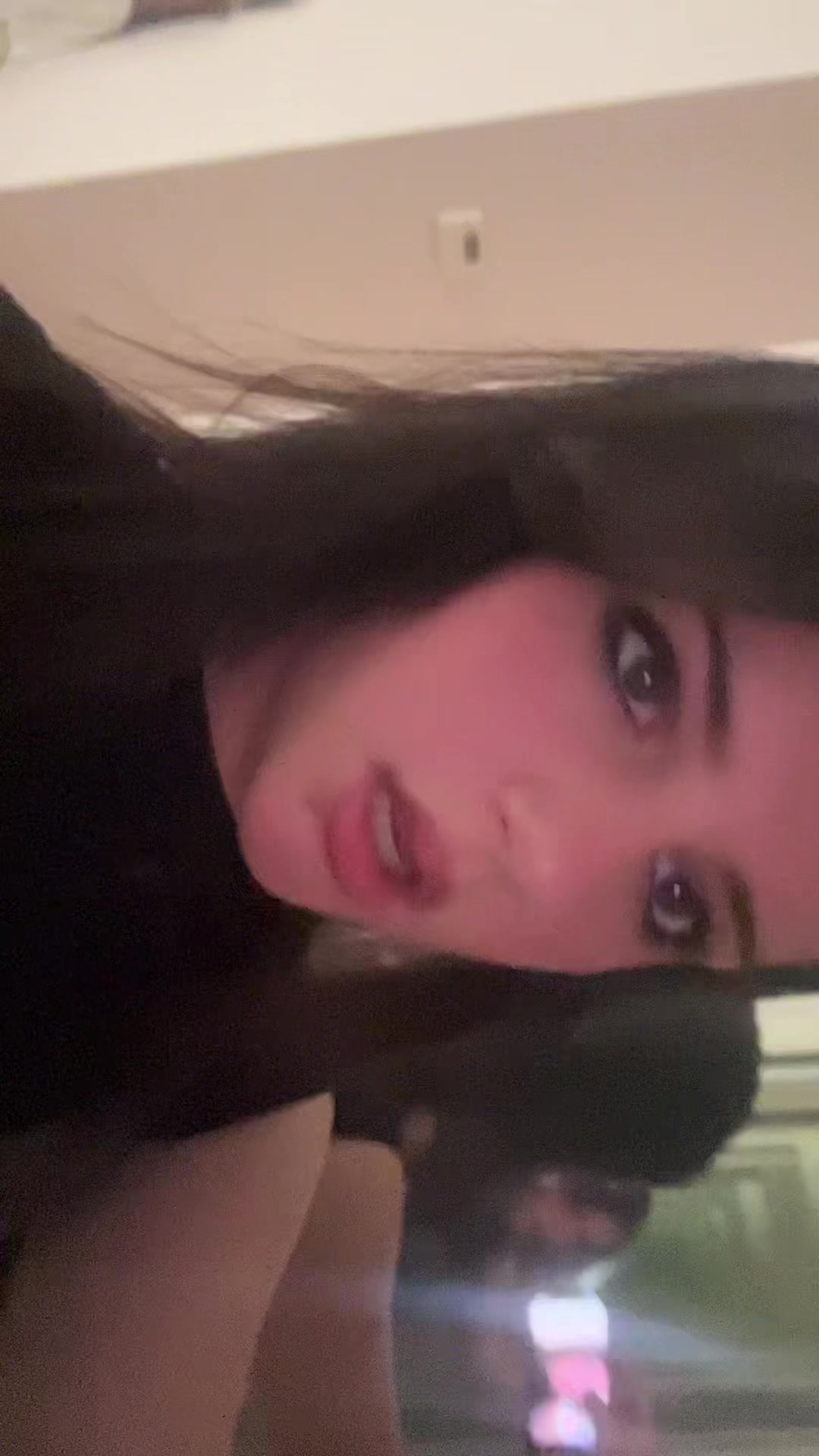 @2.hollys