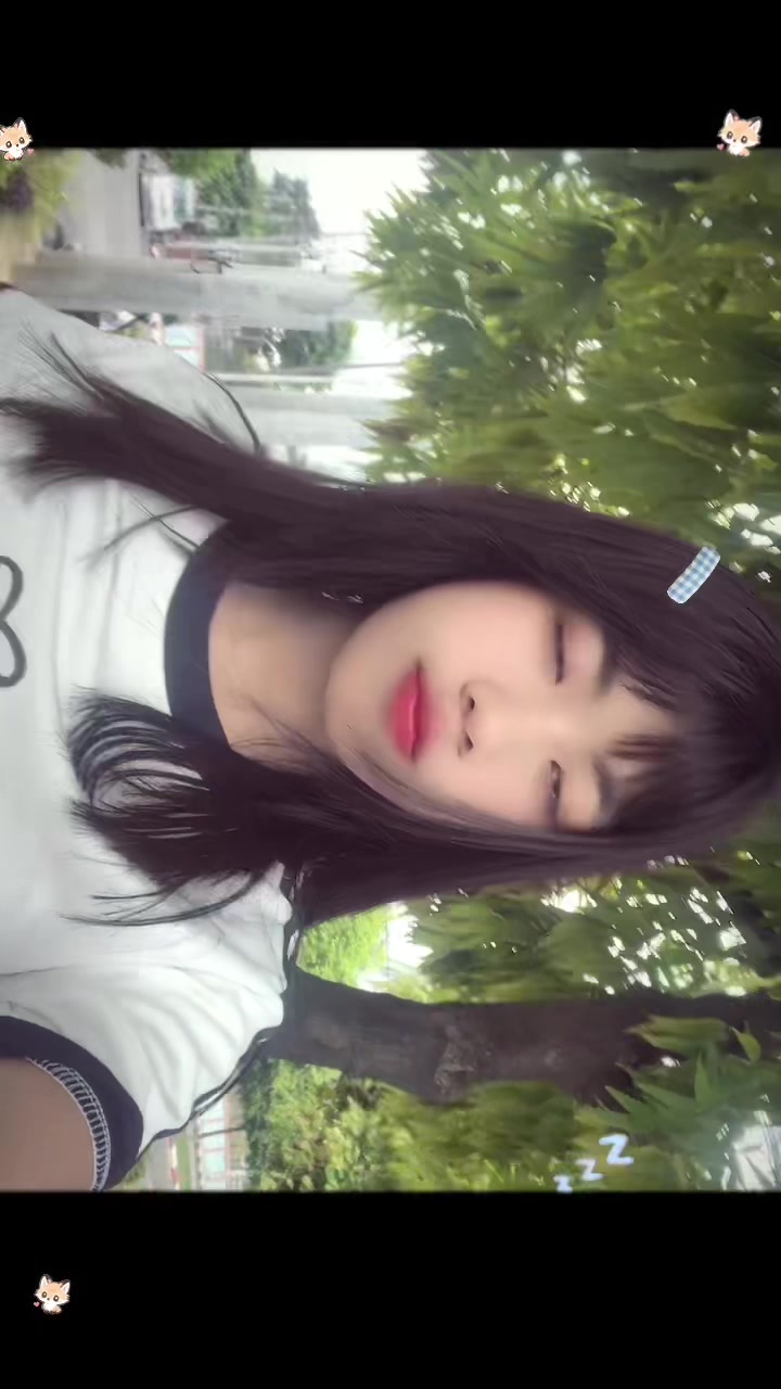 @🦹🏻♀️