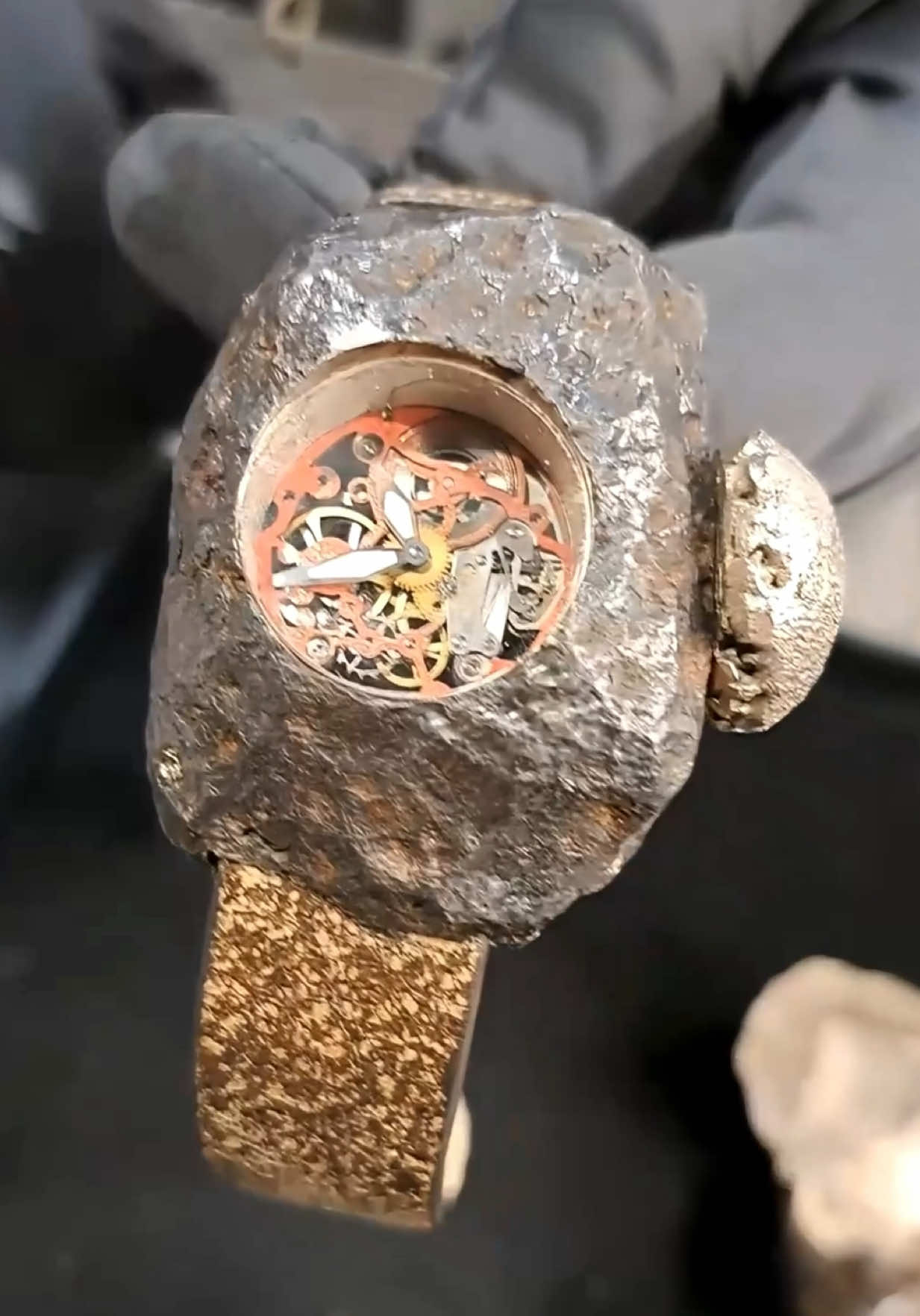 @watch_time_traveler