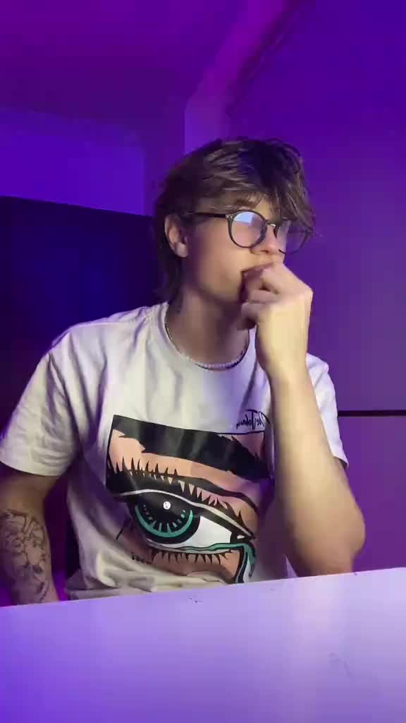 @Cody😶&zwj;🌫️