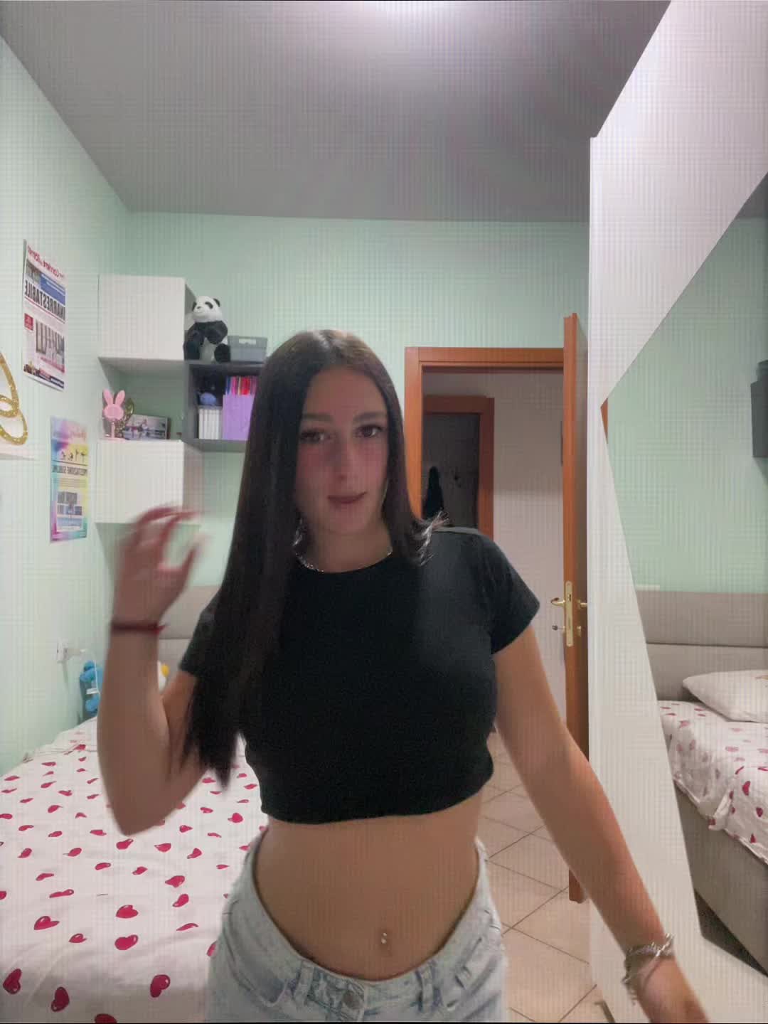 @𝟐𝟐