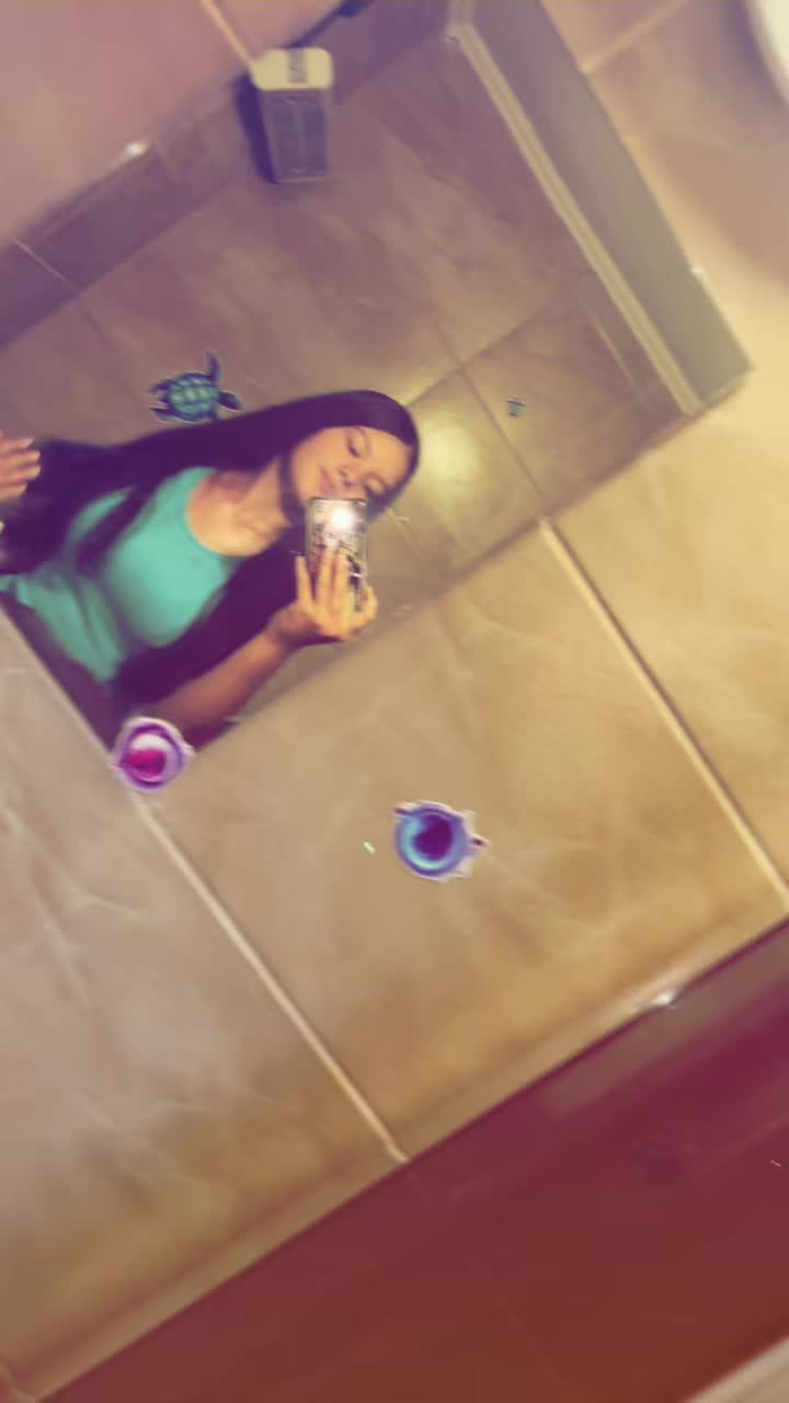 @Zoecska