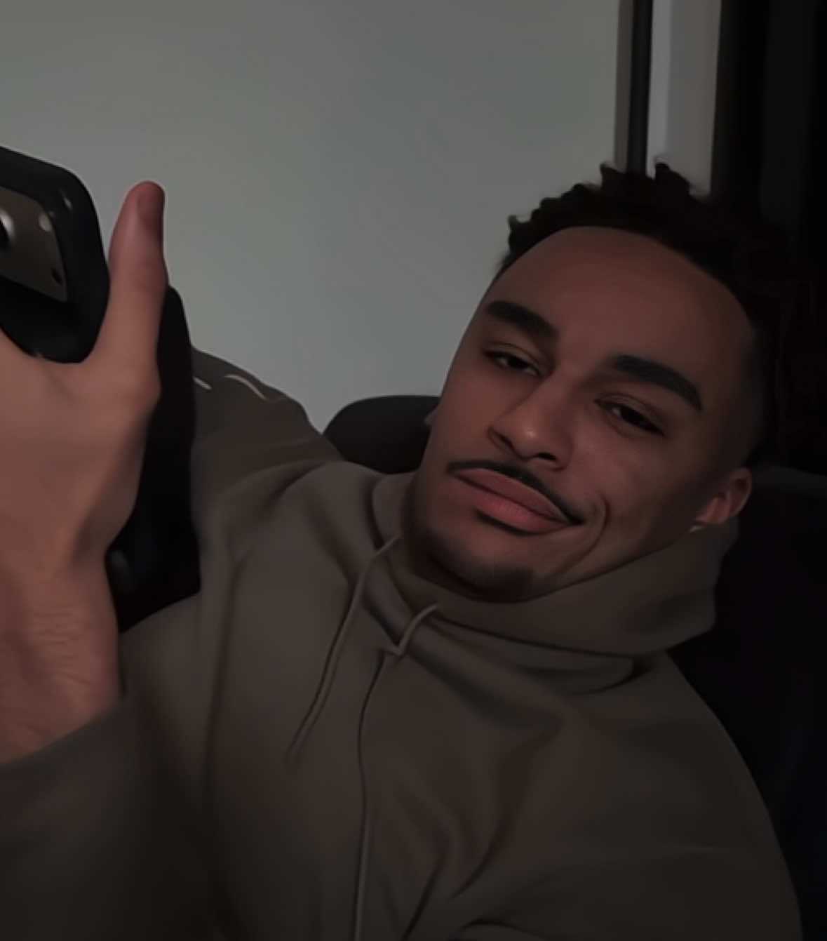 @Kéo