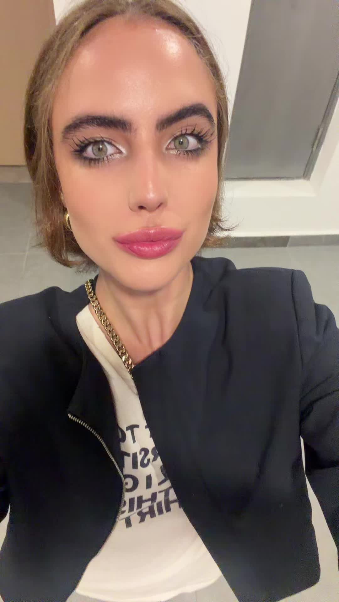 @Sofia