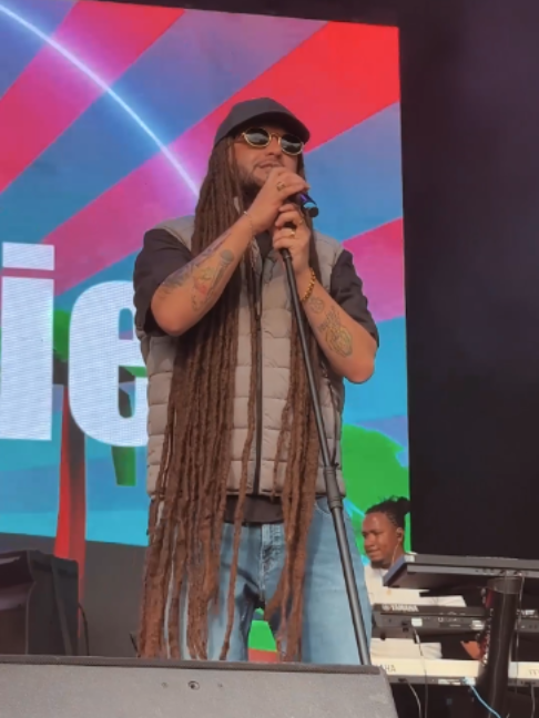 @Reggaeville.com