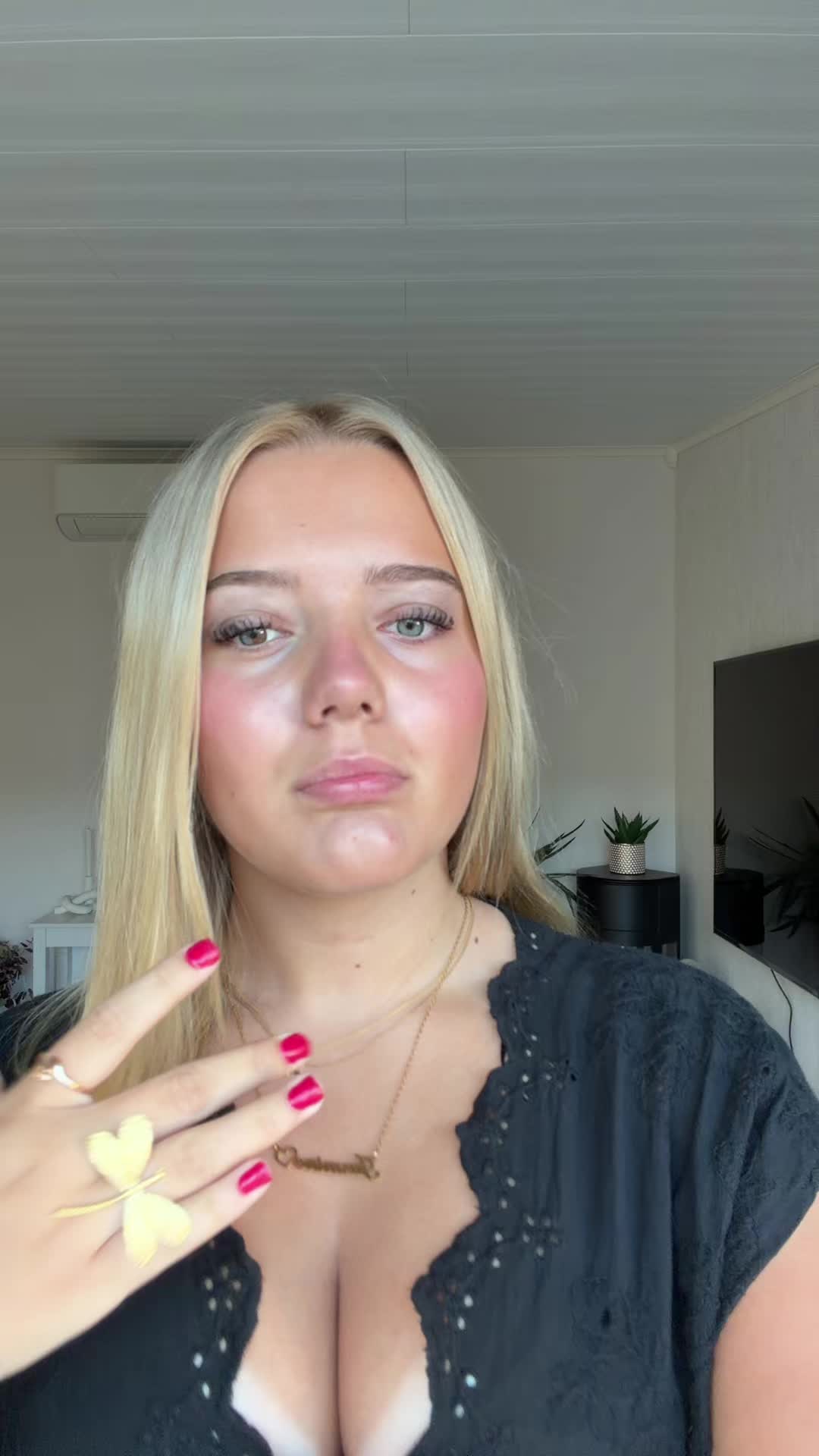@&Auml;ngla❤️