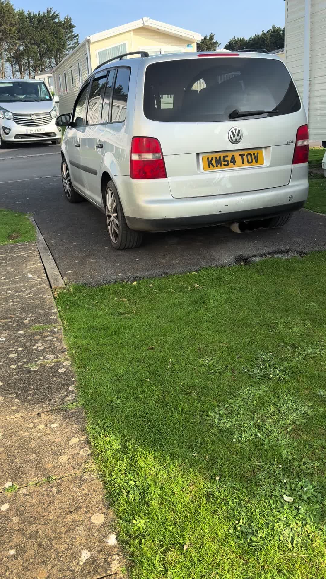 @Allan White265