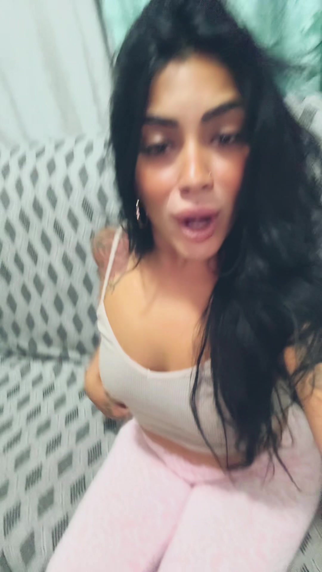 @Laanegraflores