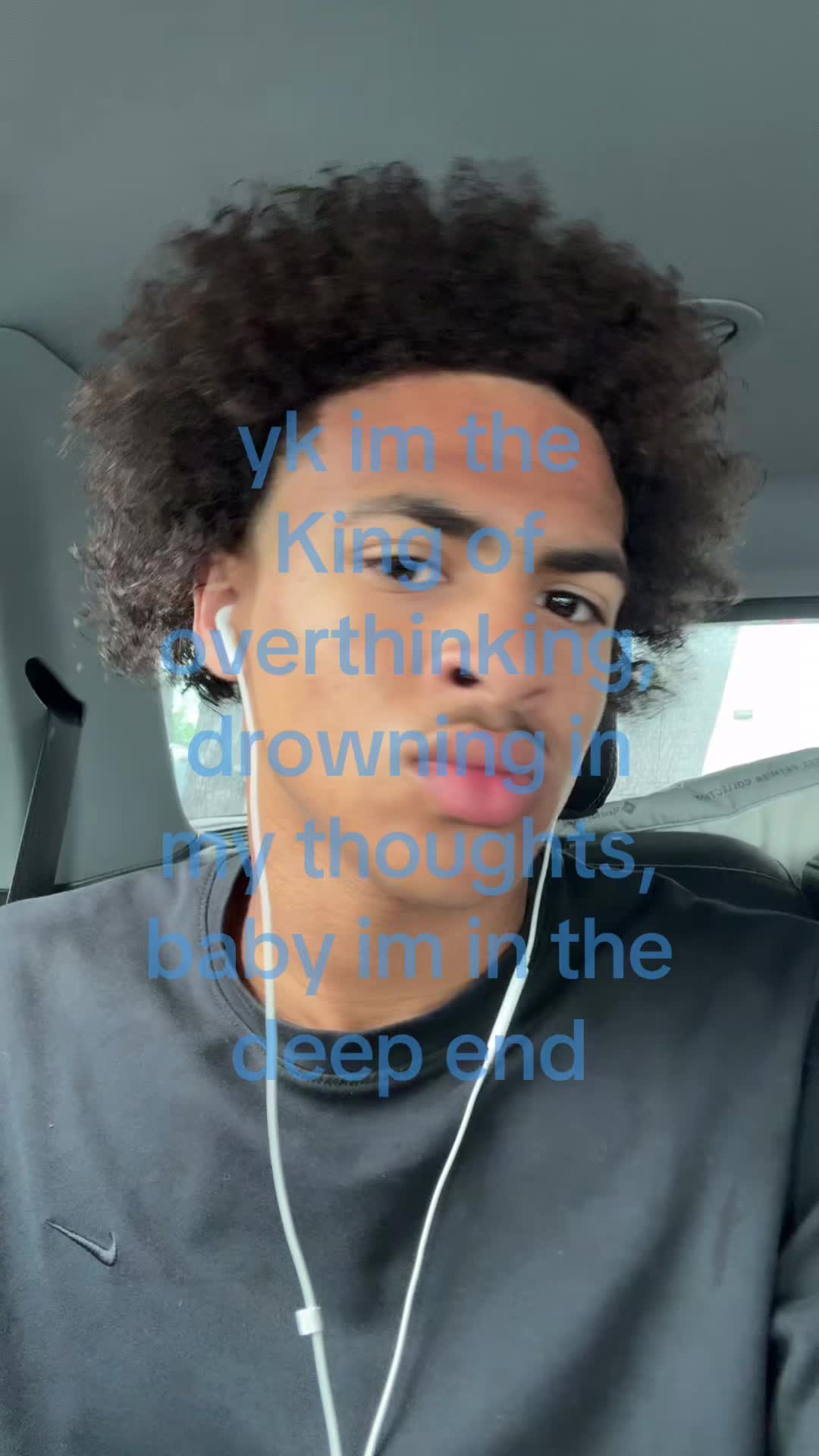 @⃟