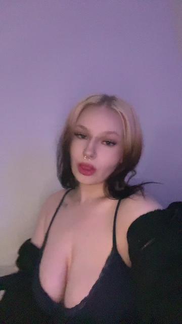 @Cloudz🧛🏻♀️