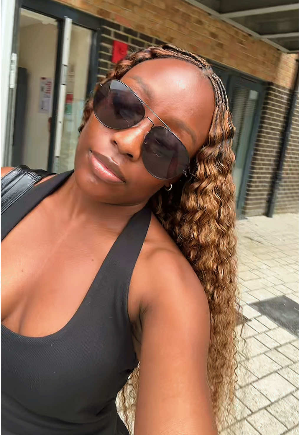 @Christiana | Beauty Creator