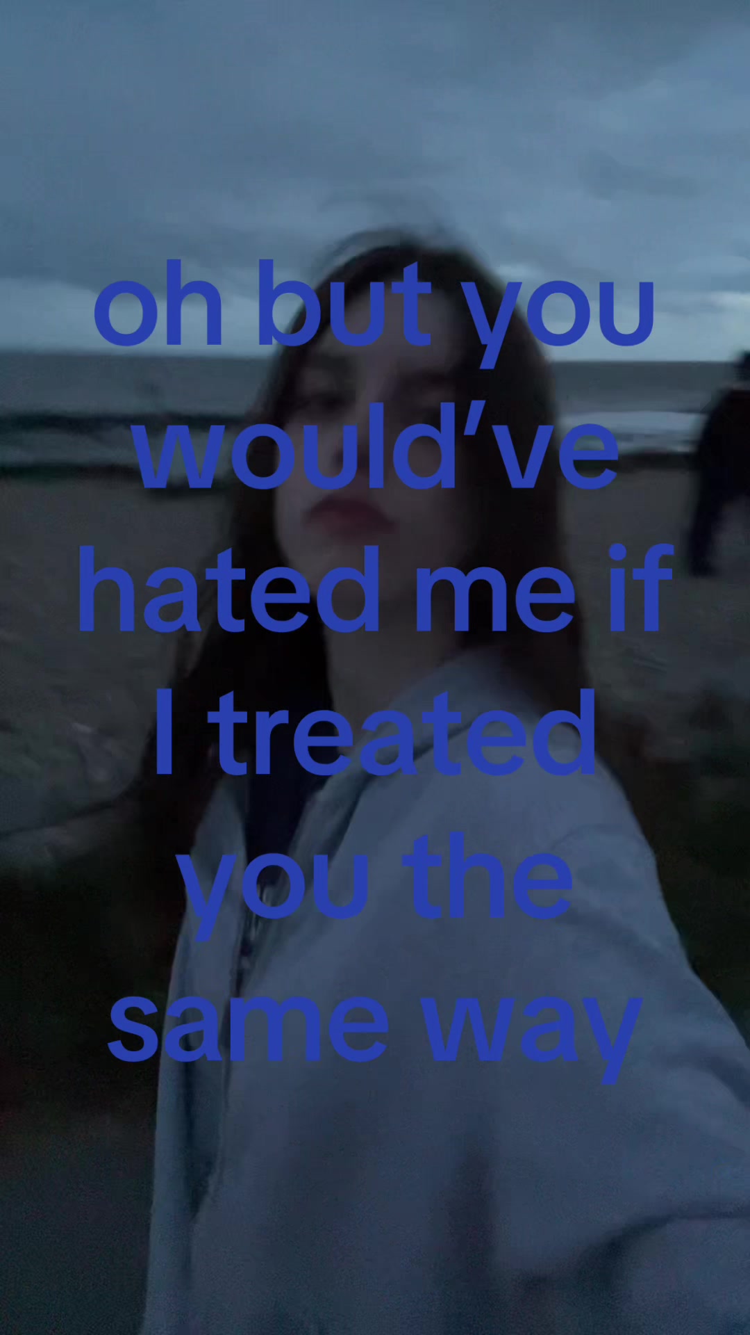 @￴