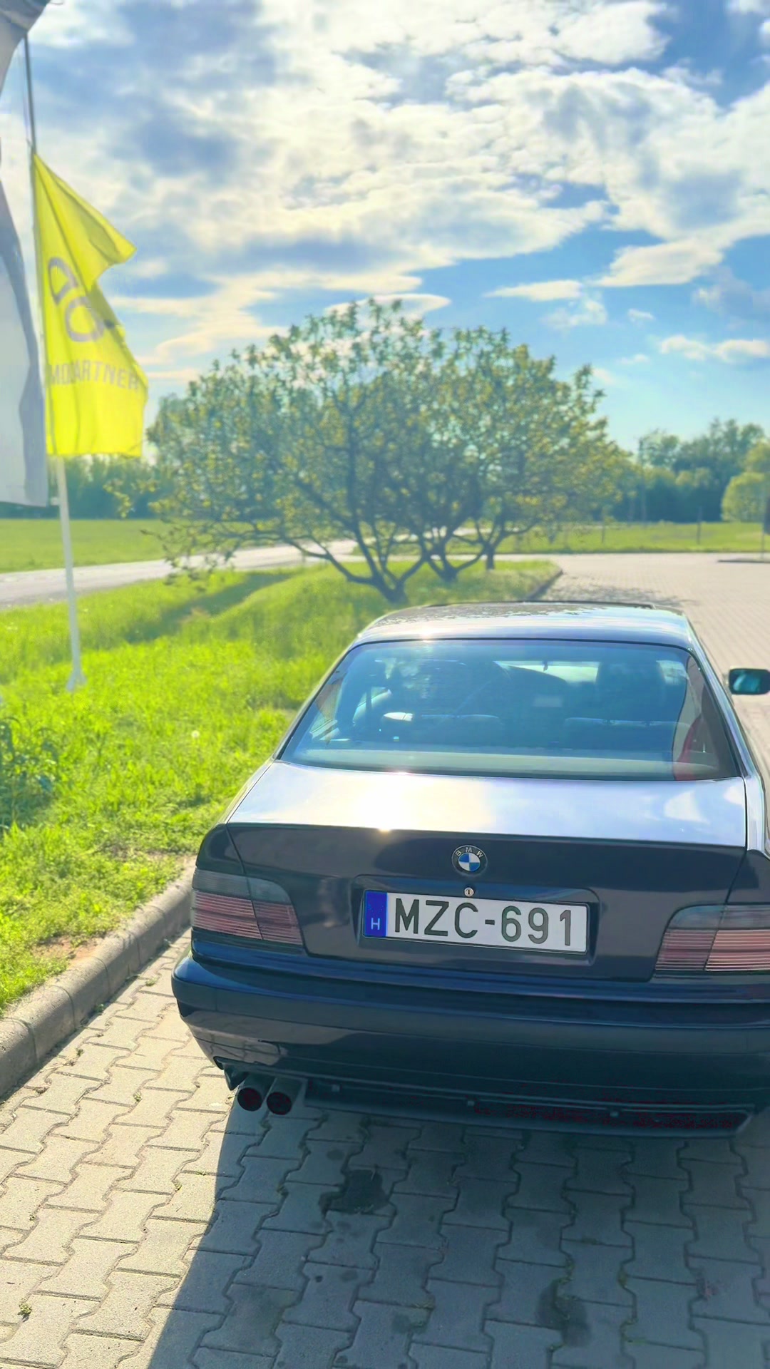 @boldizsarr